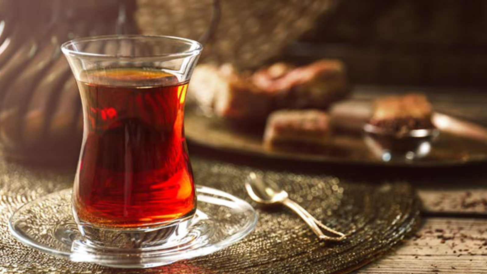 "Evde kaldıkça çay içiyoruz"