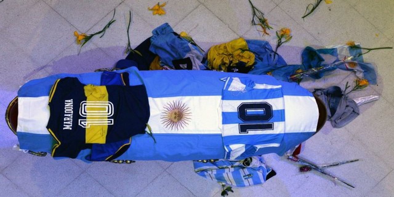 Efsane futbolcu Maradona'ya veda