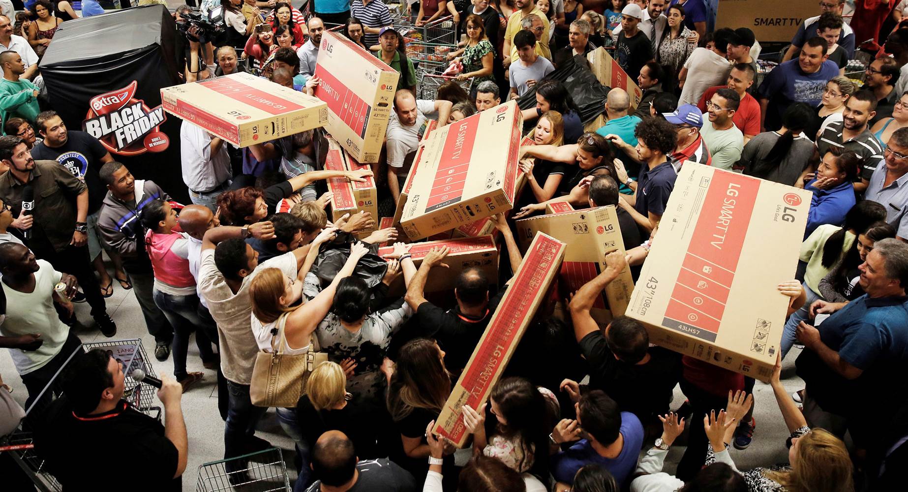 Büyük indirim ve alışveriş günü Black Friday bugün