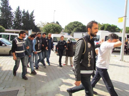Çeşme'de FETÖ'den tutuklama