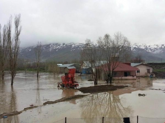 Muş'ta sel ve taşkınlardan 40 ev zarar gördü...