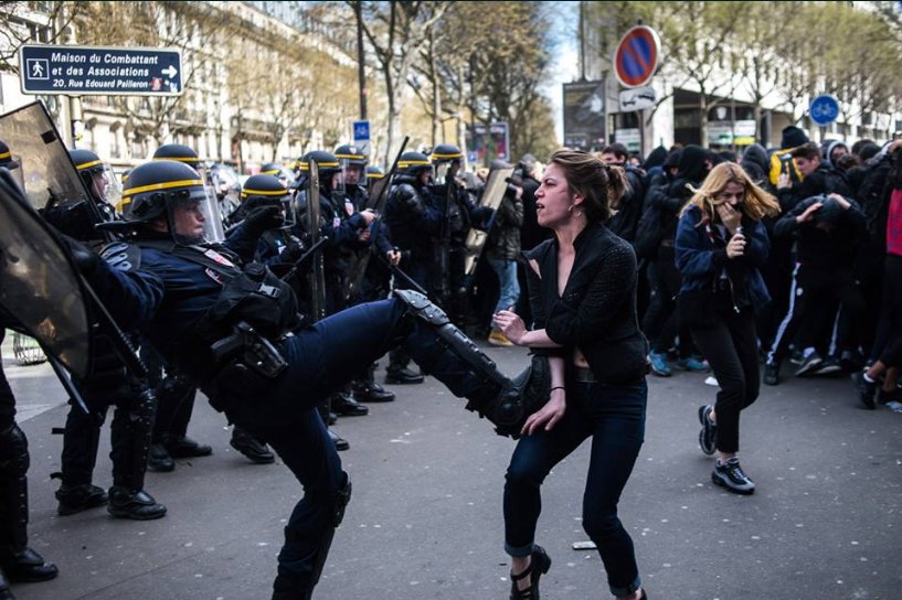 Macron'dan geri adım: Polis yasası yeniden yazılacak