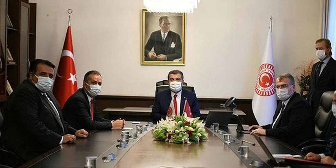 Bakan Koca, milletvekilleriyle bir araya geldi