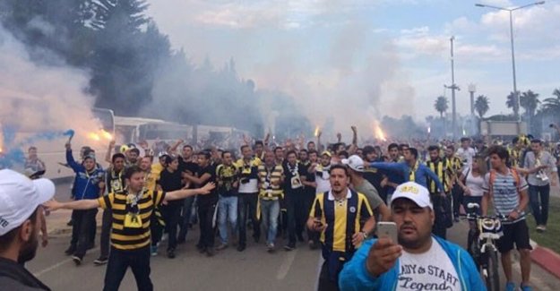 Fenerbahçe taraftarına müdahale!