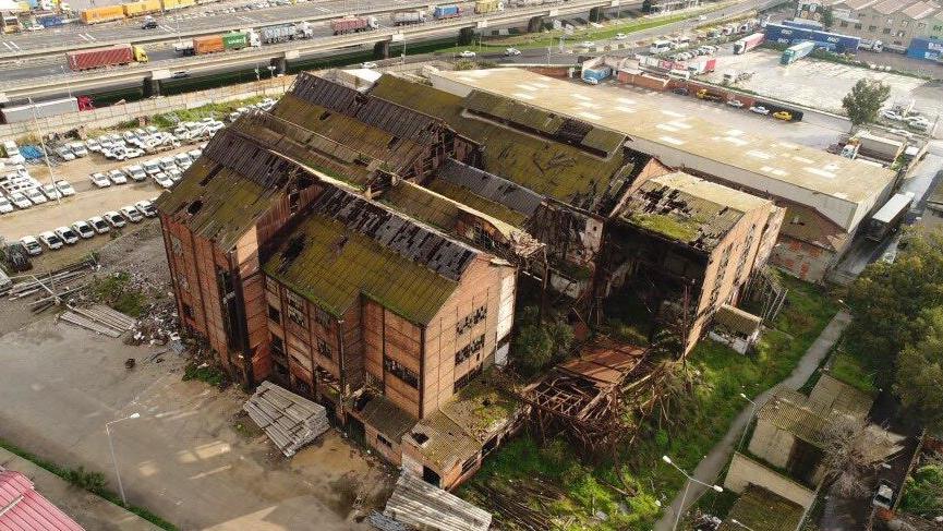 Erdoğan, İzmir'in elektrik fabrikasına onay vermiyor