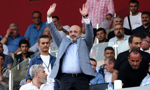 Cumhurbaşkanı imzaladı : Yandaş yine İstanbul'da araziyi kapattı!