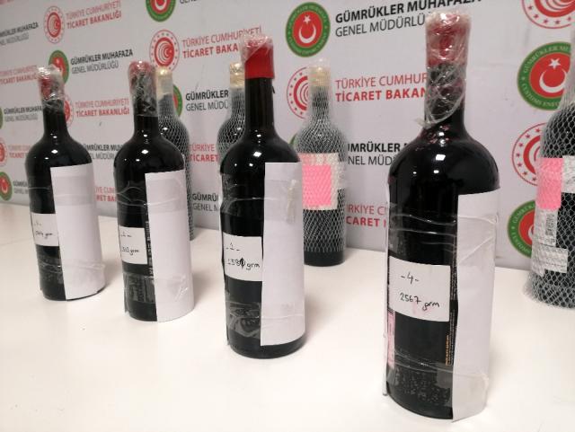 İstanbul Havalimanı'nda uyuşturucu operasyonu: İçki şişesinde sıvı kokain