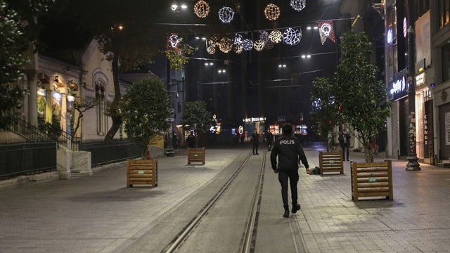 Sokağa çıkma yasağı bu akşam başlıyor. Kısıtlamalardan kimler muaf?