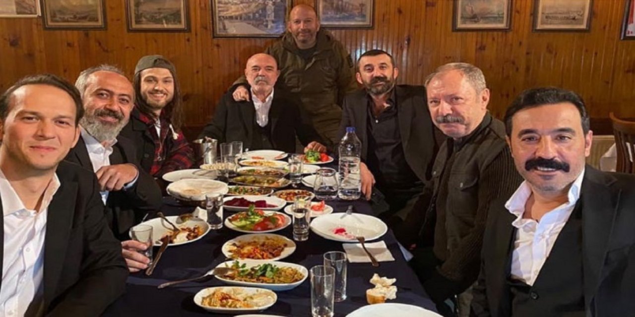 Resmi hesaptan paylaşıldı: Çukur oyuncularının fotoğrafı tartışma yarattı