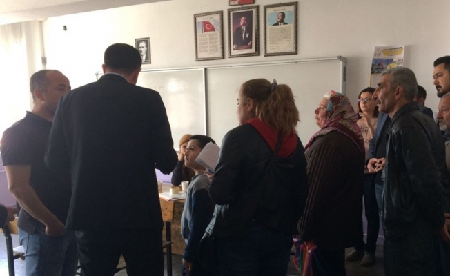 CHP'li vekilin yerine oy verdiler