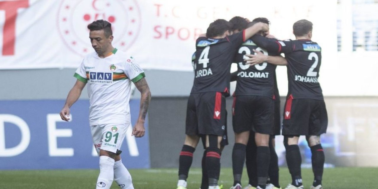 Lider Alanyaspor, Gençlerbirliği'ne yıkıldı!