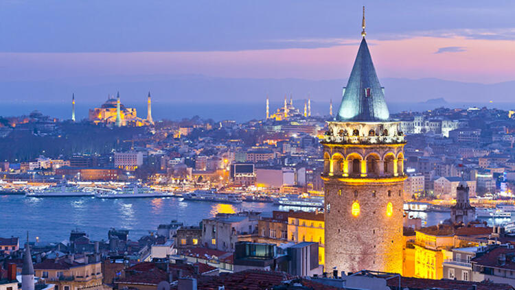 İstanbul&#39;un en önemli sorunları: Deprem, ekonomi, ulaşım