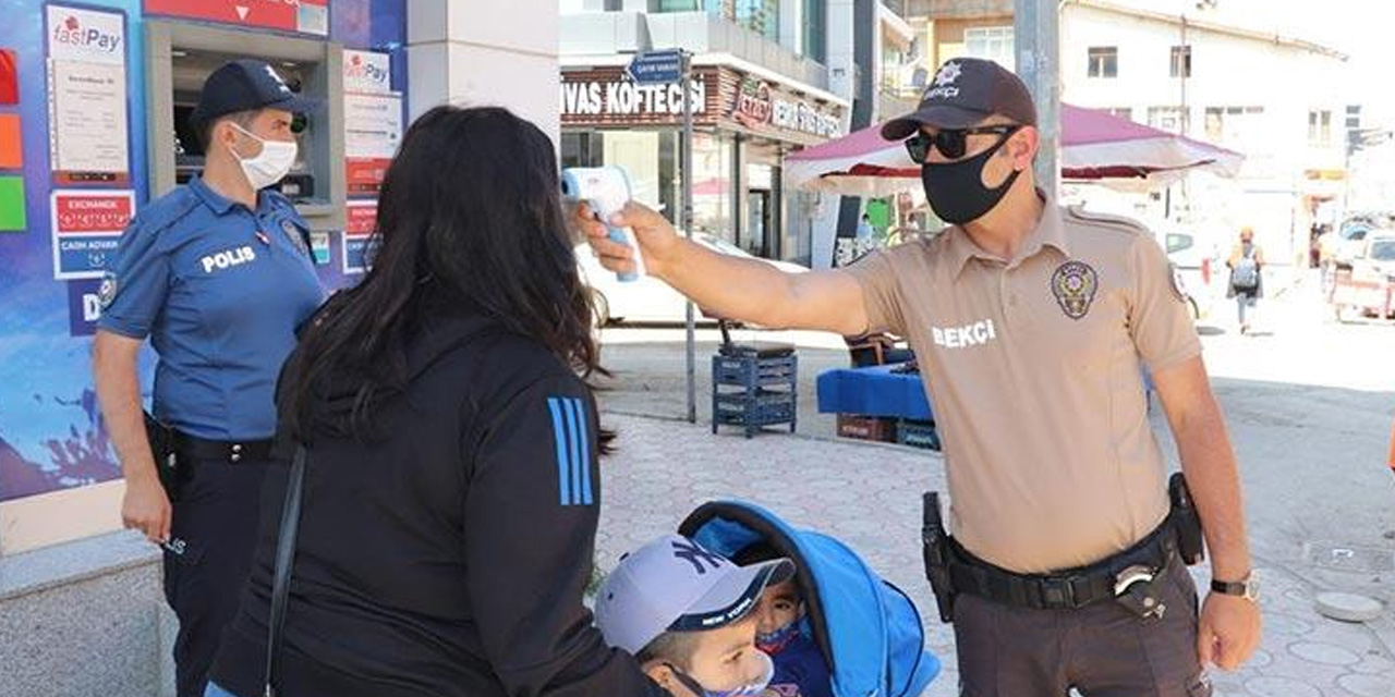 Sivas Valisi Salih Ayhan, Bakan Koca'yı yalanladı