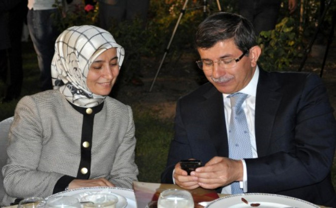 Ahmet Davutoğlu'nun eşi Sare Davutoğlu da koronavirüse yakalandı