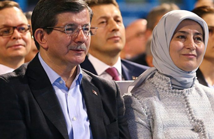 Davutoğlu ailesinden kötü haber!