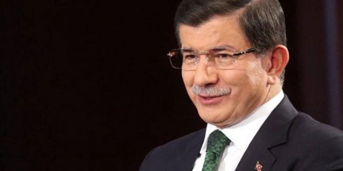 Davutoğlu'ndan AKP hükümetine sert çıkış: "Kibri, şatafatı, israfı, egoyu, akraba kayırmacılığı..."