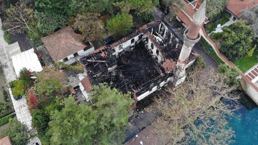 Vaniköy Camii'nin yanma nedeni bakın kimlermiş?