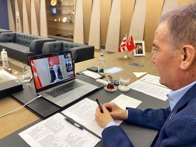 Muhittin Böcek, koronavirüs sonrası ilk toplantıya katıldı!