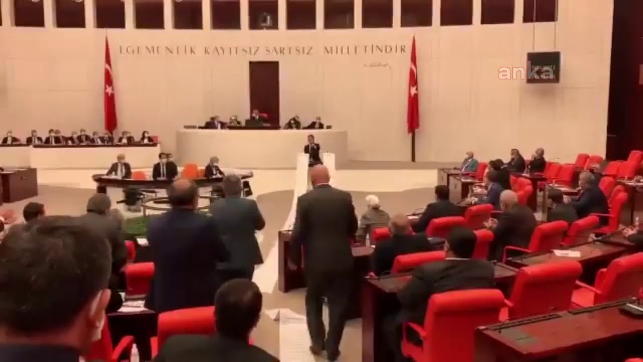 AKP döneminde satılanların 13 metrelik listesi Meclis'i karıştırdı