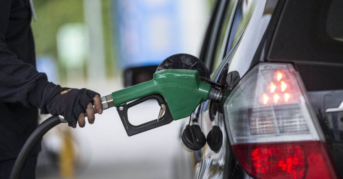 Benzine yine zam geliyor