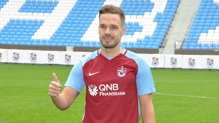 Filip Novak gülümsediği için özür diledi