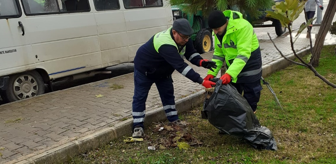 Didim Belediyesi Park Bahçeler Müdürlüğü çalışmalarını sürdürüyor