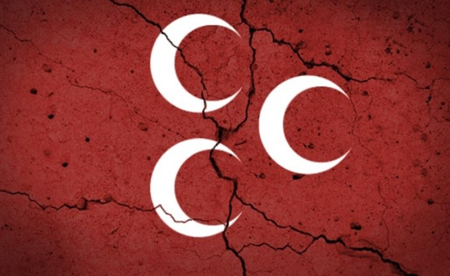 MHP'de 2 istifa daha!