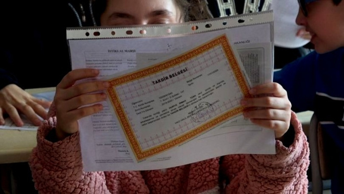 O soru gündemde: Karneler nasıl verilecek?