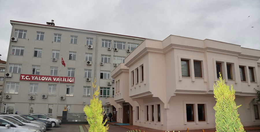 Yalova Valiliği, tepkiler üzerine aşı zorunluluğunda geri adım attı