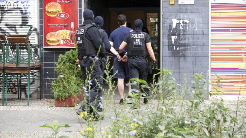 Almanya’da silahlı saldırı! Çok sayıda yaralı var