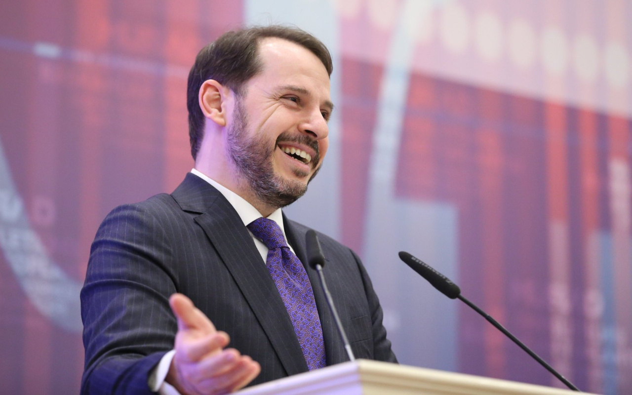 Berat Albayrak göndermeli mesaj!