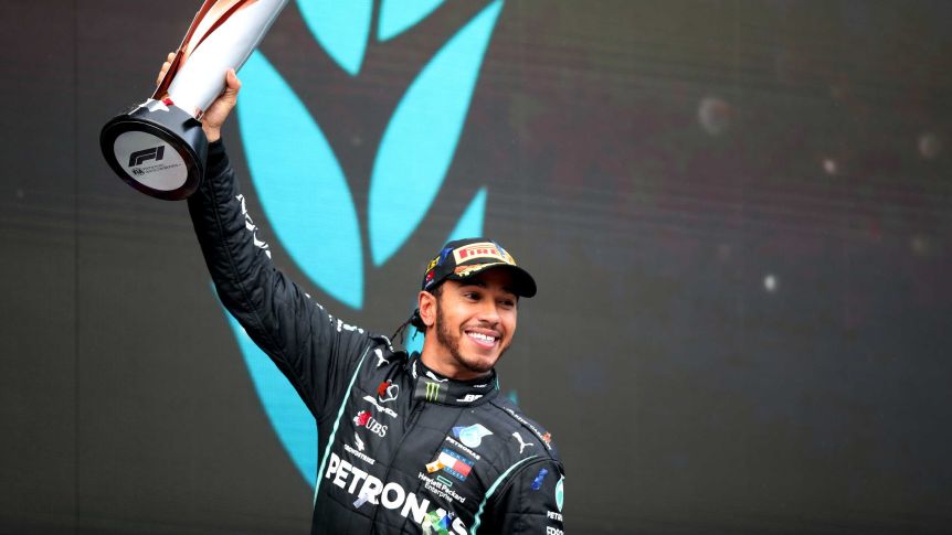 Sir Lewis Hamilton şövalye ilan edildi