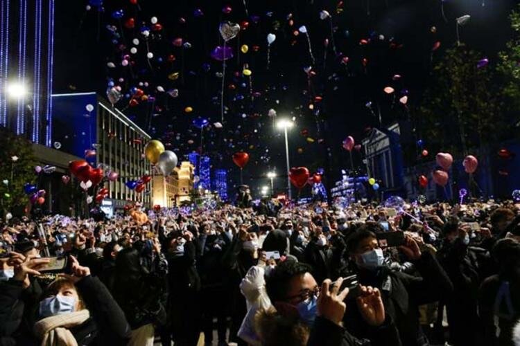 Bütün dünyaya yaydılar, şimdi yılbaşı kutluyorlar