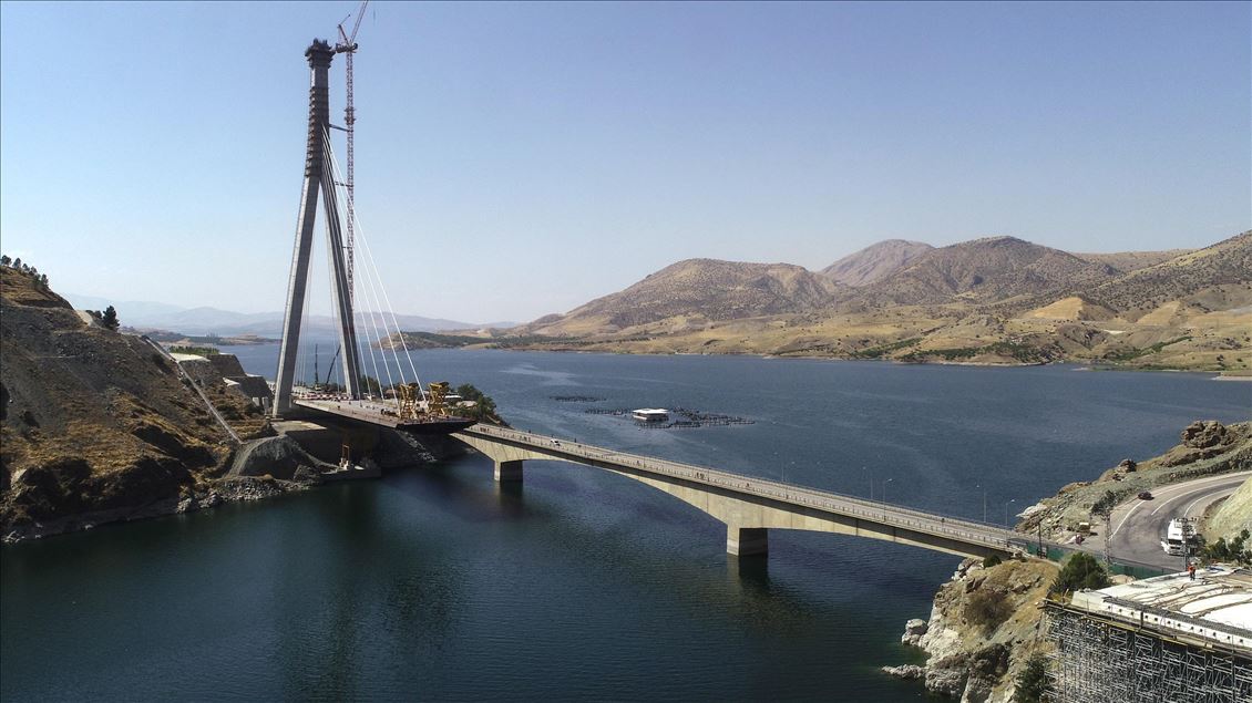 Dünyada dördüncü sırada olan köprü yarın açılıyor