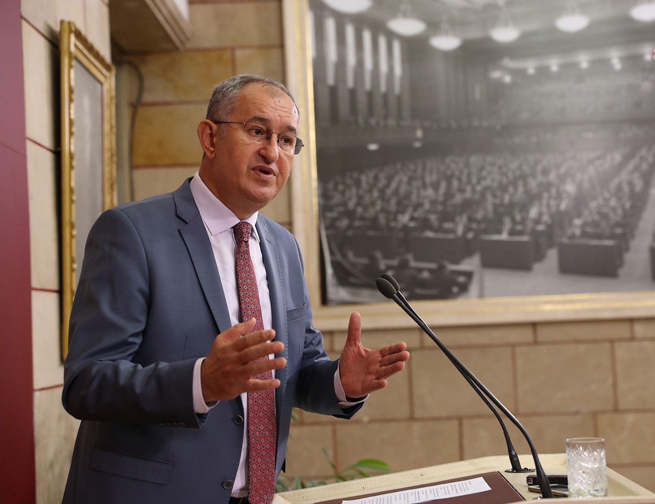 Atilla Sertel PTT'nin borcunu Meclis gündemine taşıdı