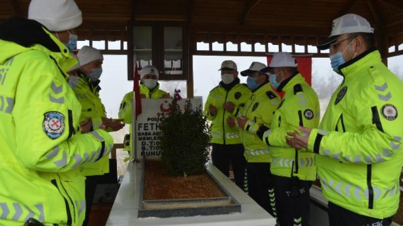 Şehit polis memuru Fethi Sekin mezarı başında bir kez daha anıldı