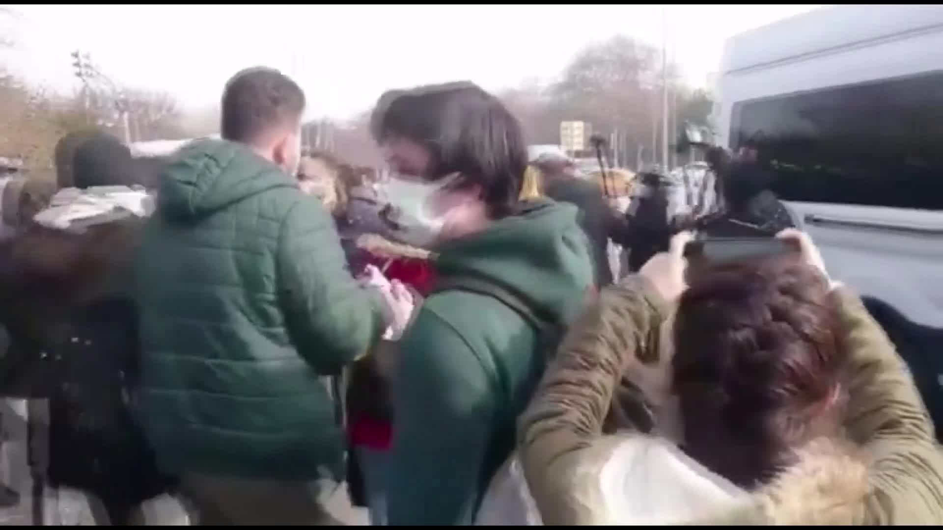 Ankara'da, Melih Bulu'nun rektör olarak atanmasını protesto eden Boğaziçi Üniversitesi Öğrencilerine gözaltı!