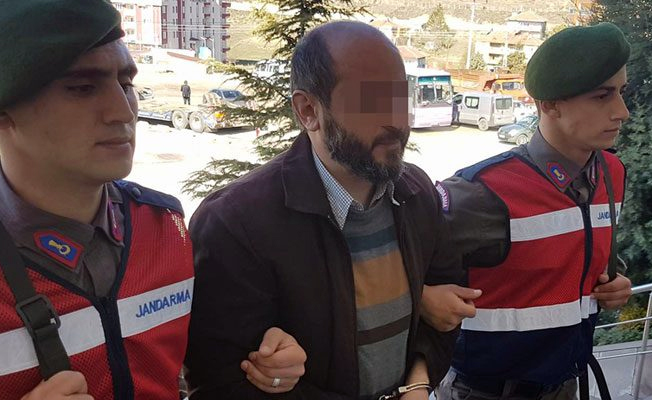 Katliam sanığı olarak aranıyordu, imamlık yapıyormuş!