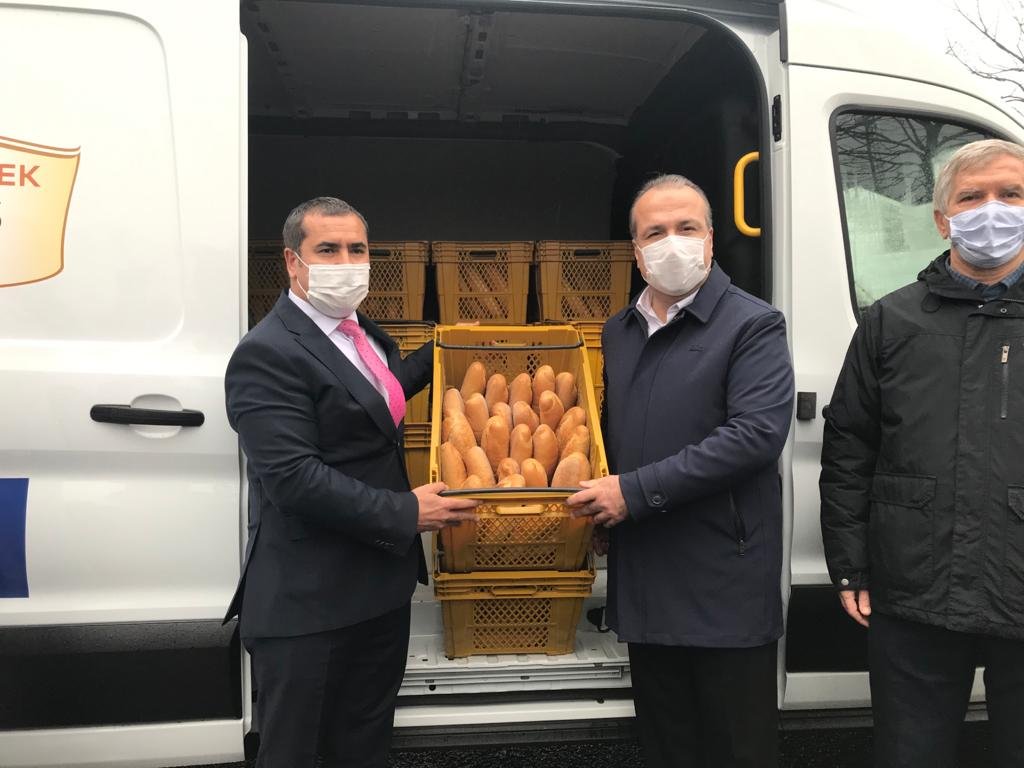 İBB, AKP ve MHP'nin engel olmaya çalıştığı ucuz ekmeği mobil büfe ile götürecek