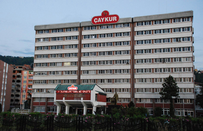 ÇAYKUR'a zarar ettiren müdüre ödül!