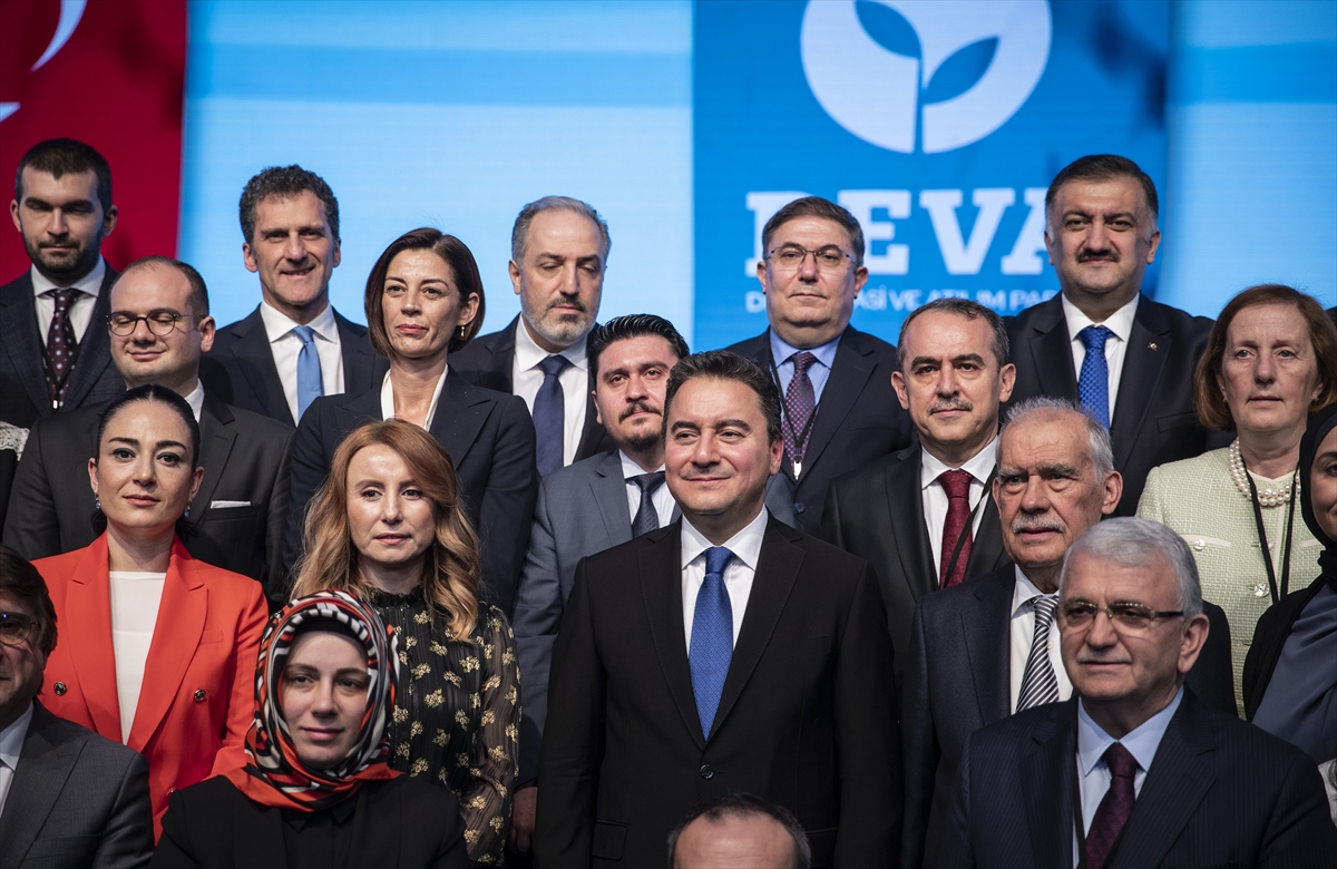 Ali Babacan onayladı: İşte DEVA Partisi'nin yeni kurul üyeleri!