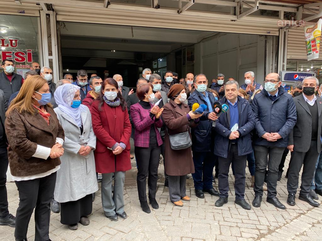 Diyarbakır'ın Sur İlçesi'ndeki Mehmethan Pasajı'nın yıkılmasına tepki büyük!
