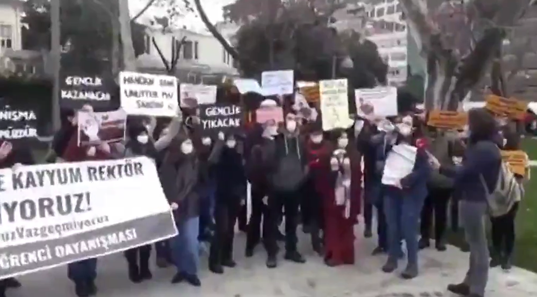 Boğaziçi Üniversitesi protestolarına bir destek de Mimar Sinan Güzel Sanatlar Üniversitesi'nden!