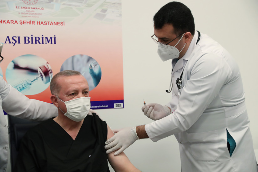 Cumhurbaşkanı Erdoğan koronavirüs aşısı yaptırdı!