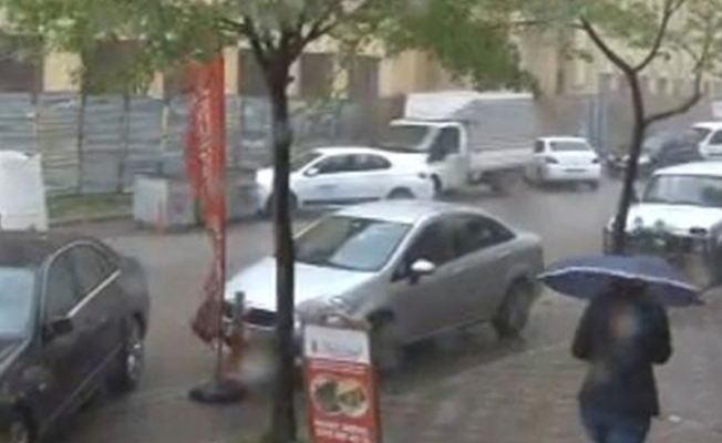 İstanbul'a dolu yağdı