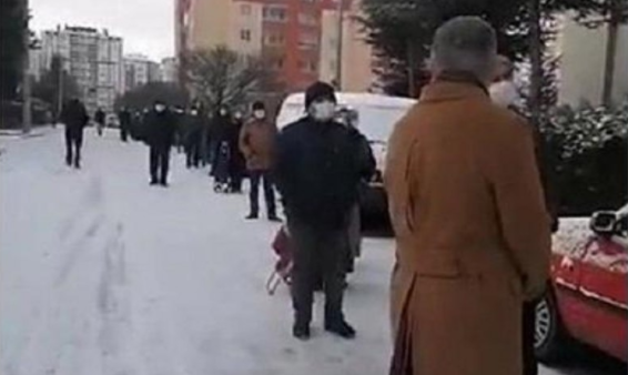 Ucuz elma alabilme umudu -4 dereceyi bile hissettirmedi