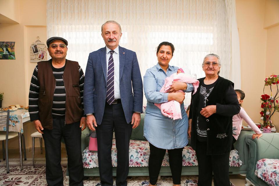 Her çocuk eşit şartlarda büyüsün diye “Hoşgeldin Bebek” projesi