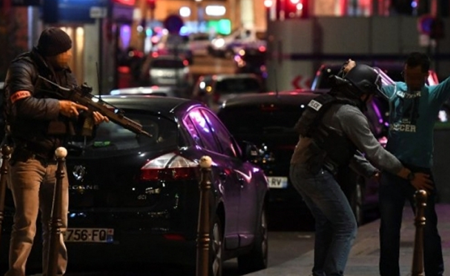 Paris'te IŞİD saldırısı: 2 kişi yaşamını yitirdi