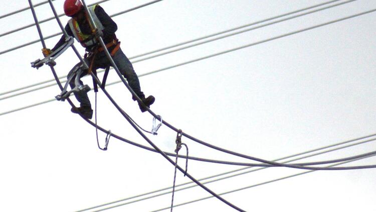 Elektrik akımına kapıldı yaşamını yitirdi!