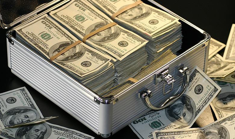 Kamu bankaları sattıkları dolarları yerine koymaya başladı